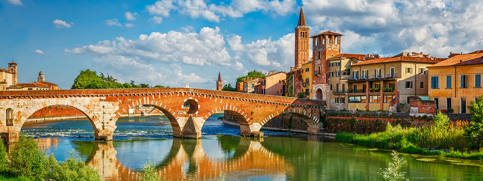 Il borgo di Soave e Verona